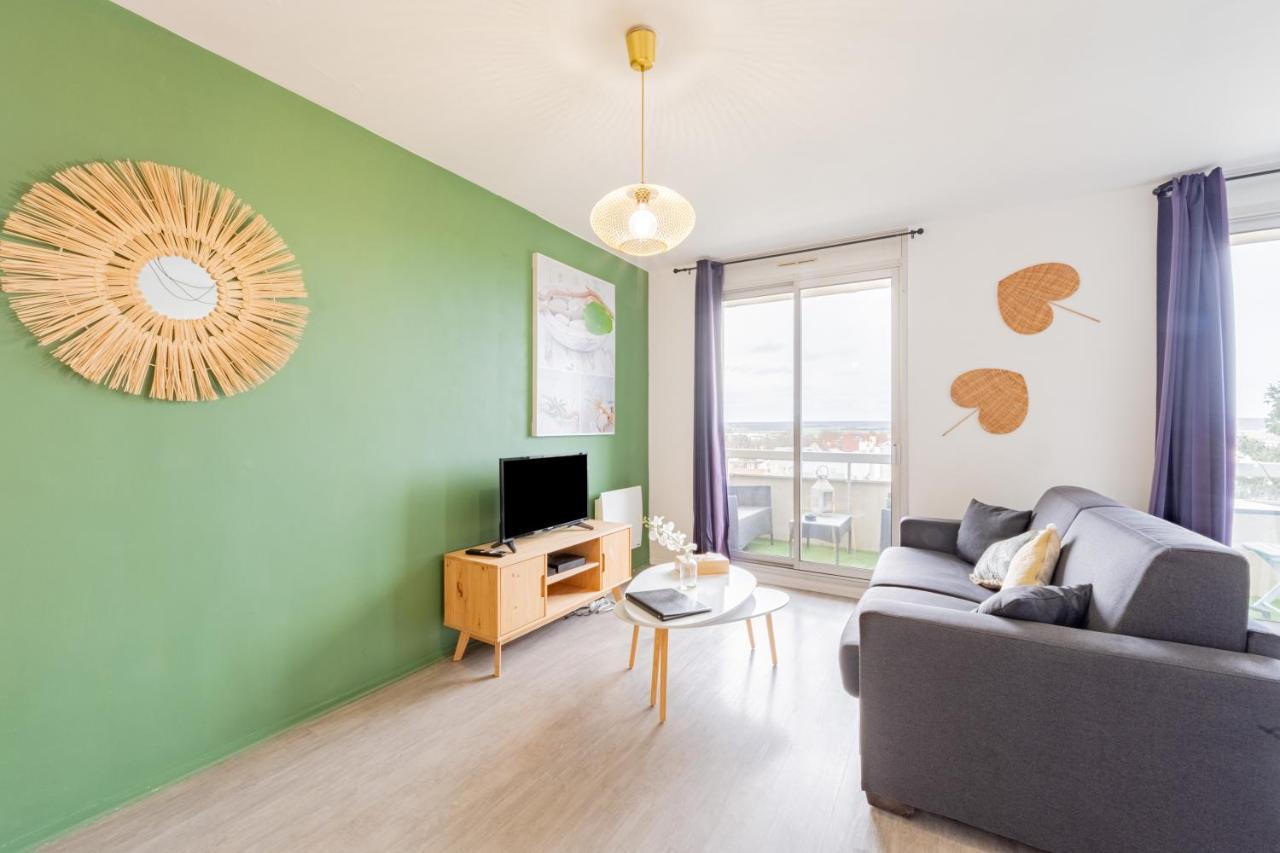 Appart'Hotel Versailles Saint Cyr L'Ecole - Gare Sncf A 100M Et Parking Prive Εξωτερικό φωτογραφία