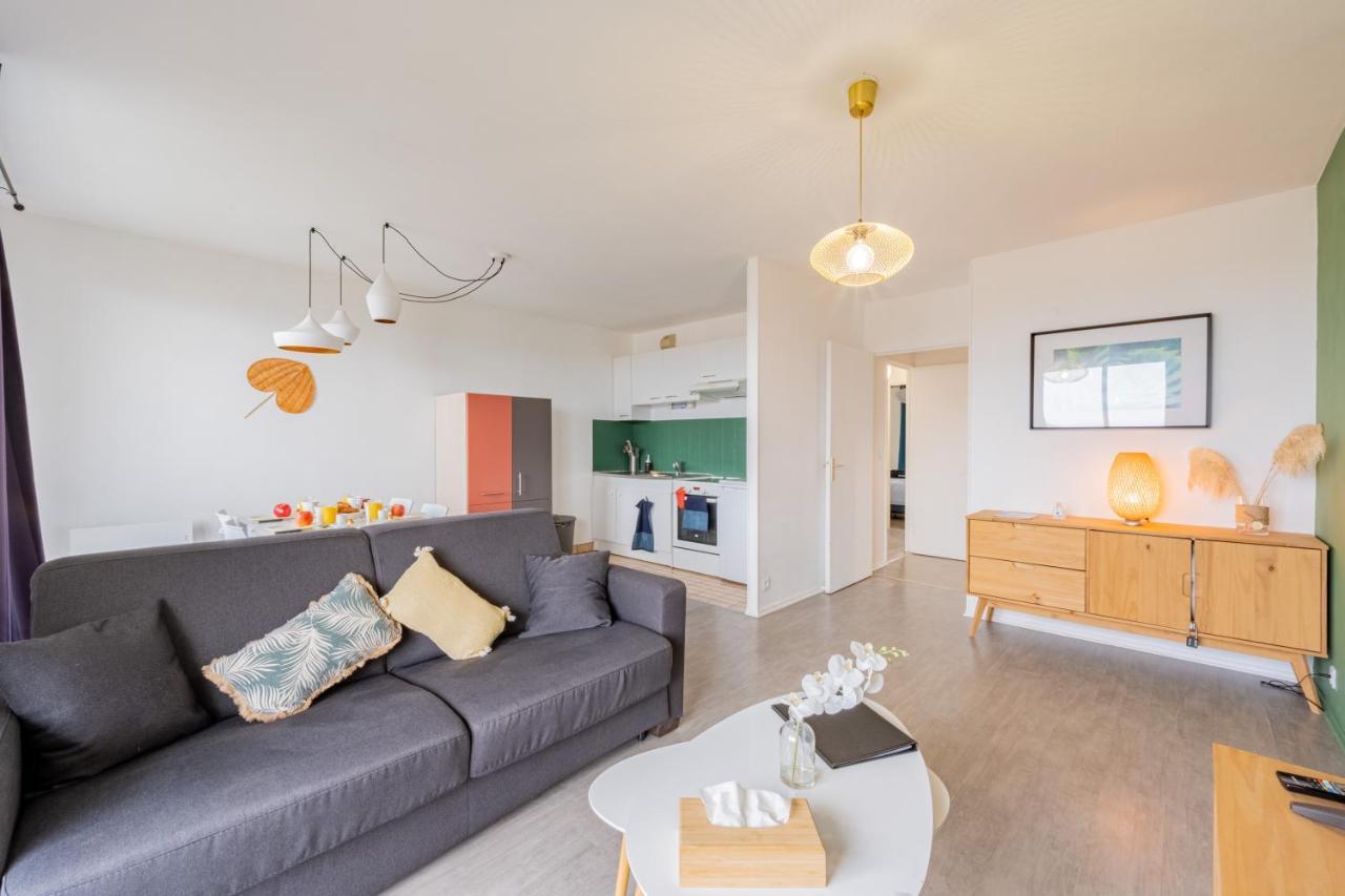 Appart'Hotel Versailles Saint Cyr L'Ecole - Gare Sncf A 100M Et Parking Prive Εξωτερικό φωτογραφία